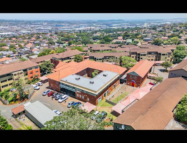 266M² BUSINESS FOR SALE IN MONTCLAIR